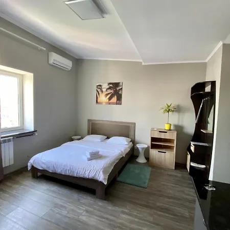 Opera Aparthotel *